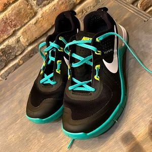 Nike MetCon 1 Crossfit Shoe :  Woman Size 8, Men Size 6.5. - worn